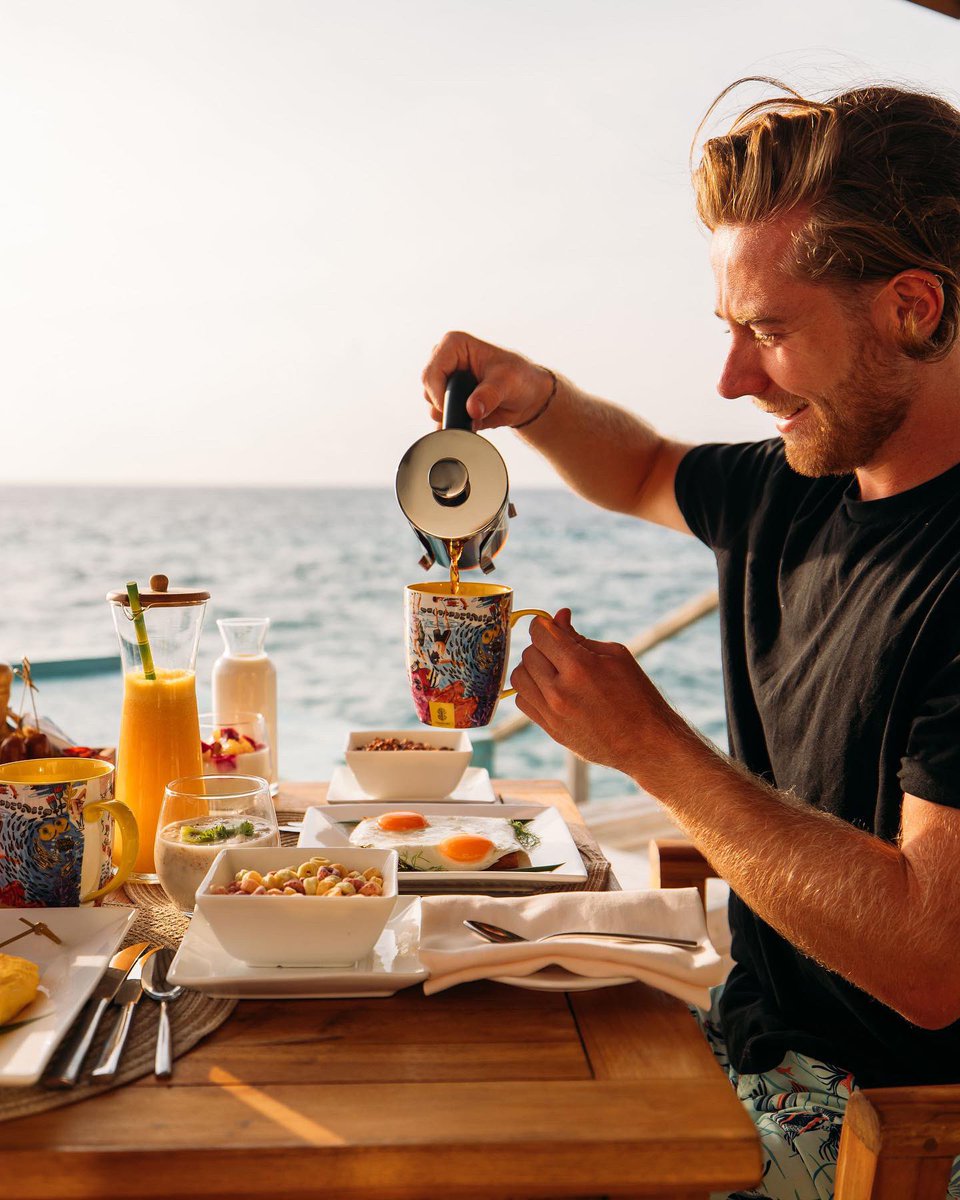 fushifaru's tweet photo. What better way to begin your day in paradise than with a scrumptious breakfast in the privacy of your villa…🥐🥞
•
•
•
#fushifaru #lhaviyaniatoll #Invilladining #fushifarumaldives #smallboutiqueresort #Funinthesun #Sunnysideoflife #summergetaway #maldivianchic
#maldives https://t.co/uDSZoEhJNk