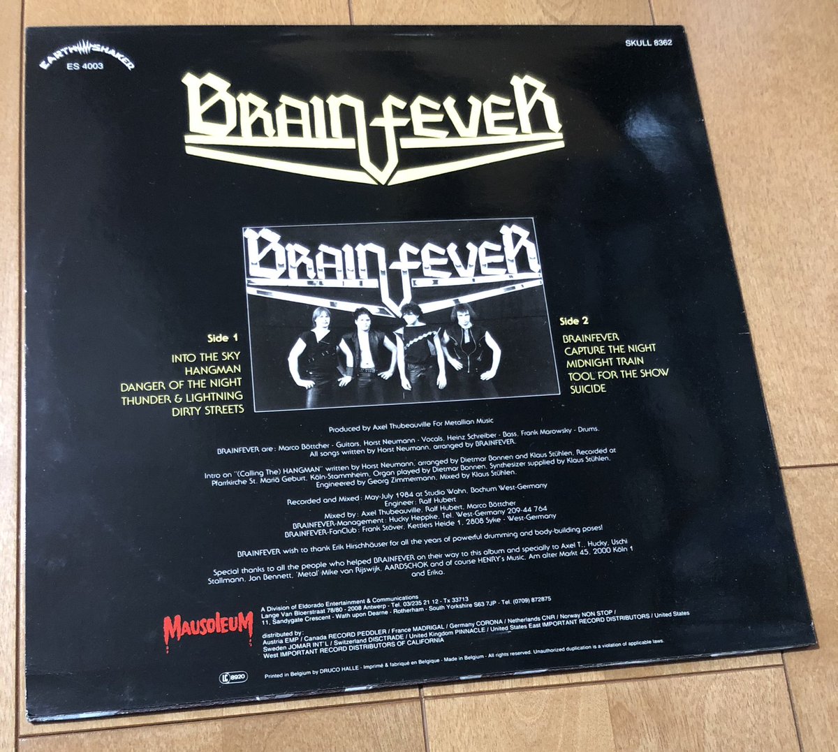 soto2112pta575's tweet photo. 今日はドイツの「BRAINFEVER」の1984年リリースの1st「CAPTURE THE NIGHT」を紹介。
ジャーマンメタルの隠れた名盤と言われるBRAINFEVERのデビューアルバム。
A-1の♪Into The Skyは今聴いてもカッコいい❗️😉
#BRAINFEVER
#CAPTURETHENIGHT
#IntoTheSky https://t.co/aq4X4WdP41