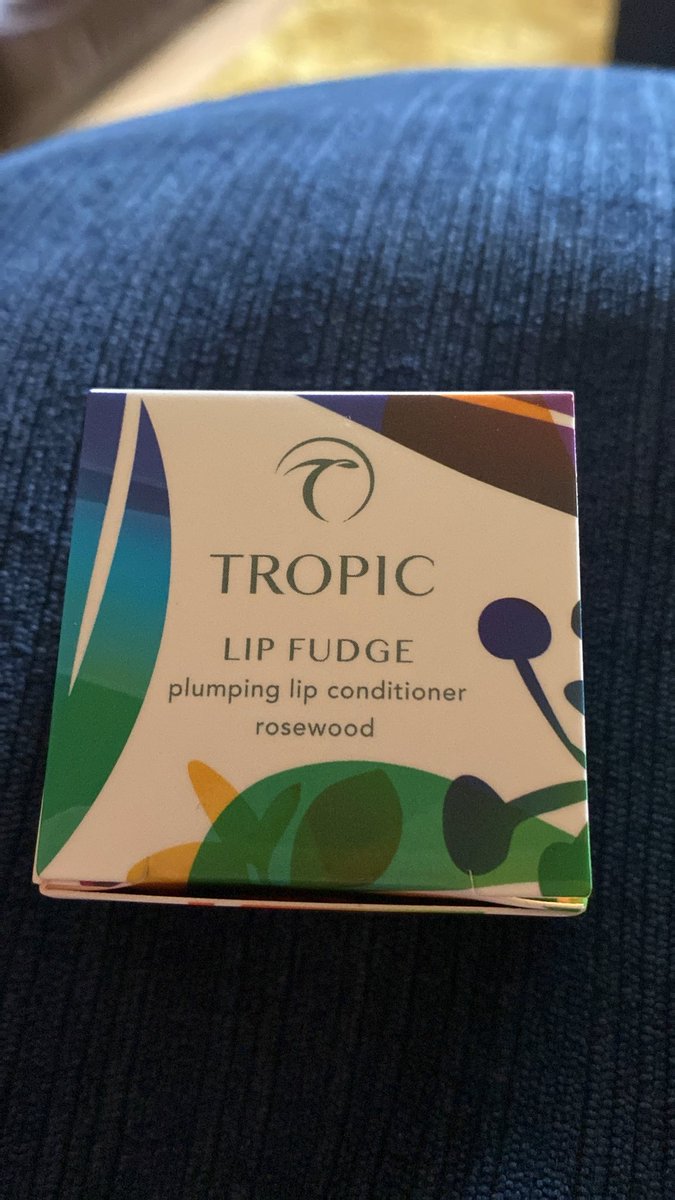 MichaelaTait8's tweet photo. Iโm sure they will ! Who doesnโt love @TropicSkincare ! ๐. Plus I got my free gift of my #lipfudge. ๐ https://t.co/zTcWVpne0G