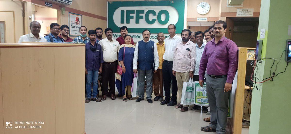 drusawasthi's tweet photo. #IFFCO subsidiary @IFFCOBAZAR distributed Laptops &amp; Tablets under CSR initiative to meritorious girls from farmers family at Govt College, Hoskote, Karnataka. IeBL organised franchisee meet to promote  #IFFCONano &amp; speciality fertilizers. @Deepdks611 @CNarayanswamy participated https://t.co/Ia2OAeJPij