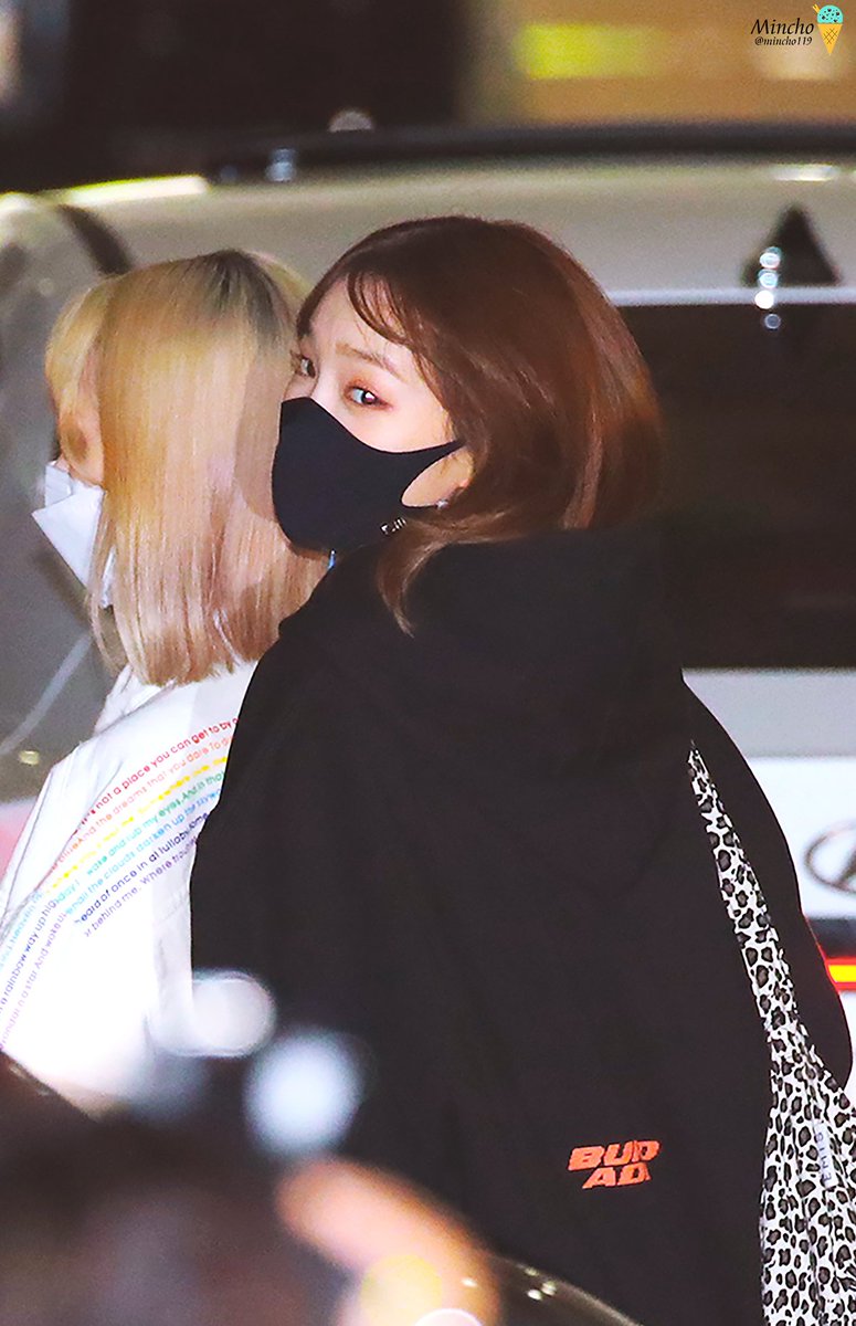hourchaewon's tweet photo. — #CHAEWON #김채원 https://t.co/T6zujX6G6l