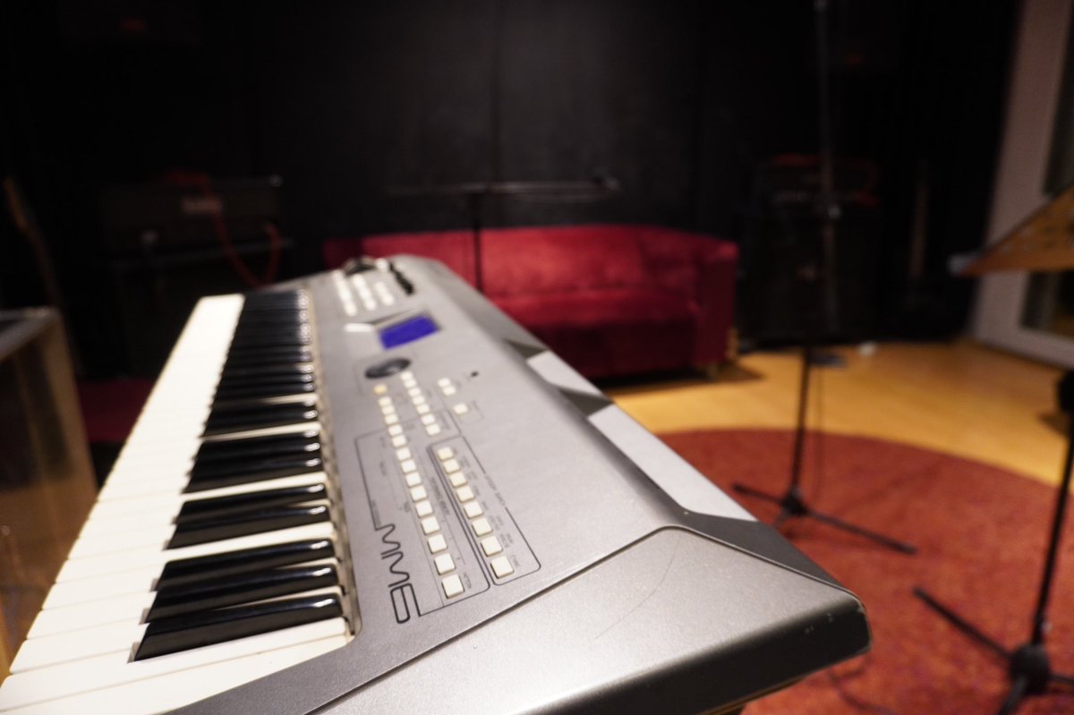 Müzik dolu bir haftasonu olsun 🎶🎵🎺🎤🎻🎷🎸🥁
#crossstüdyoları  #crosslounge #muzikstudyosu #recording #recordingstudio