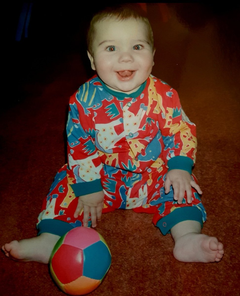 SiobheanG's tweet photo. Me wee boy is 29 today...🥰 dah hell did that happen...Happy Birthday son...🎂❤
#IBlinked https://t.co/VH303WrTN8
