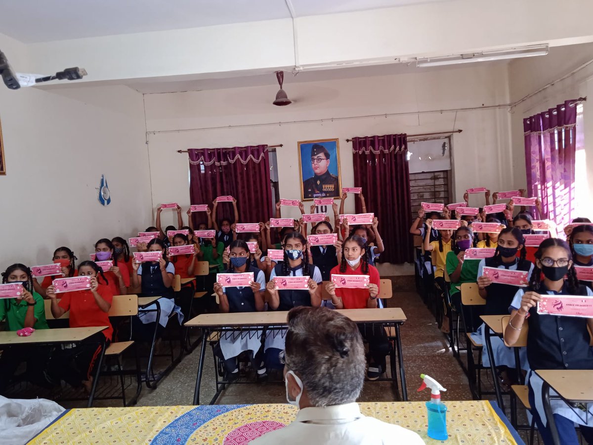 DmValsad's tweet photo. Today Bhagini Samaj Girls High School Udwada Village Block Pardi District Valsad  Stree Swabhiman Project 50 Girls 600 Packets Free Sainatry Paid Distribution By VLE Kasam Vepari.
@dintya15 
@CSCGujarat 
@StreeSwabhimaan 
@InfoValsadGoG 
@collectorvalsad 
@DDO_VALSAD 
@CscValsad https://t.co/G2PYcjVPEo