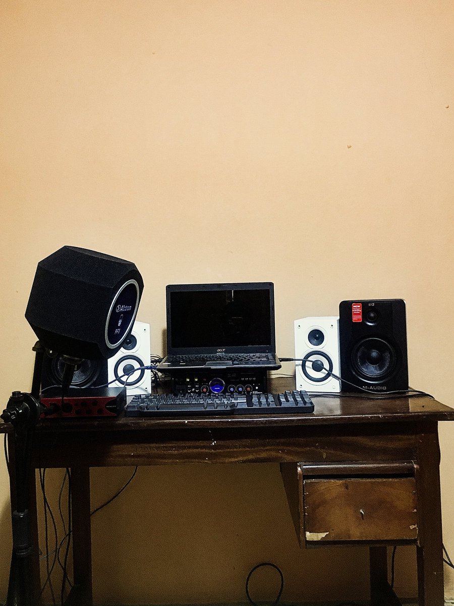sama_dnl's tweet photo. Been a long journey. 
So much growth,
bout to take it to 💯.
New music soon
watch this space ✊🌍 https://t.co/2a0TQRpBtD