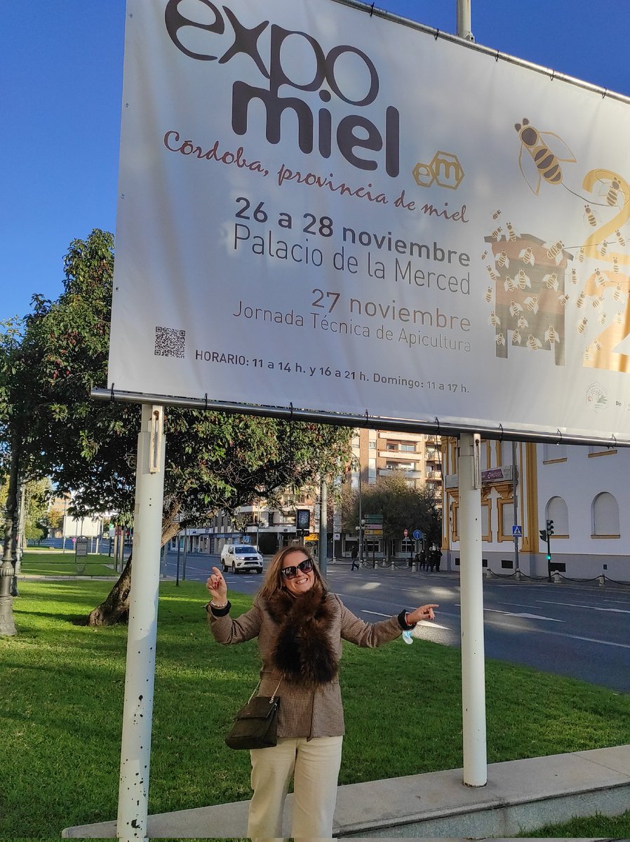 AlpandeireVuela's tweet photo. Hoy en Córdoba, en #expomiel siempre avanzando y aprendiendo para mentorizar nuestro proyecto #genamiel #apicultura @La_COAG https://t.co/dMajawqkQz