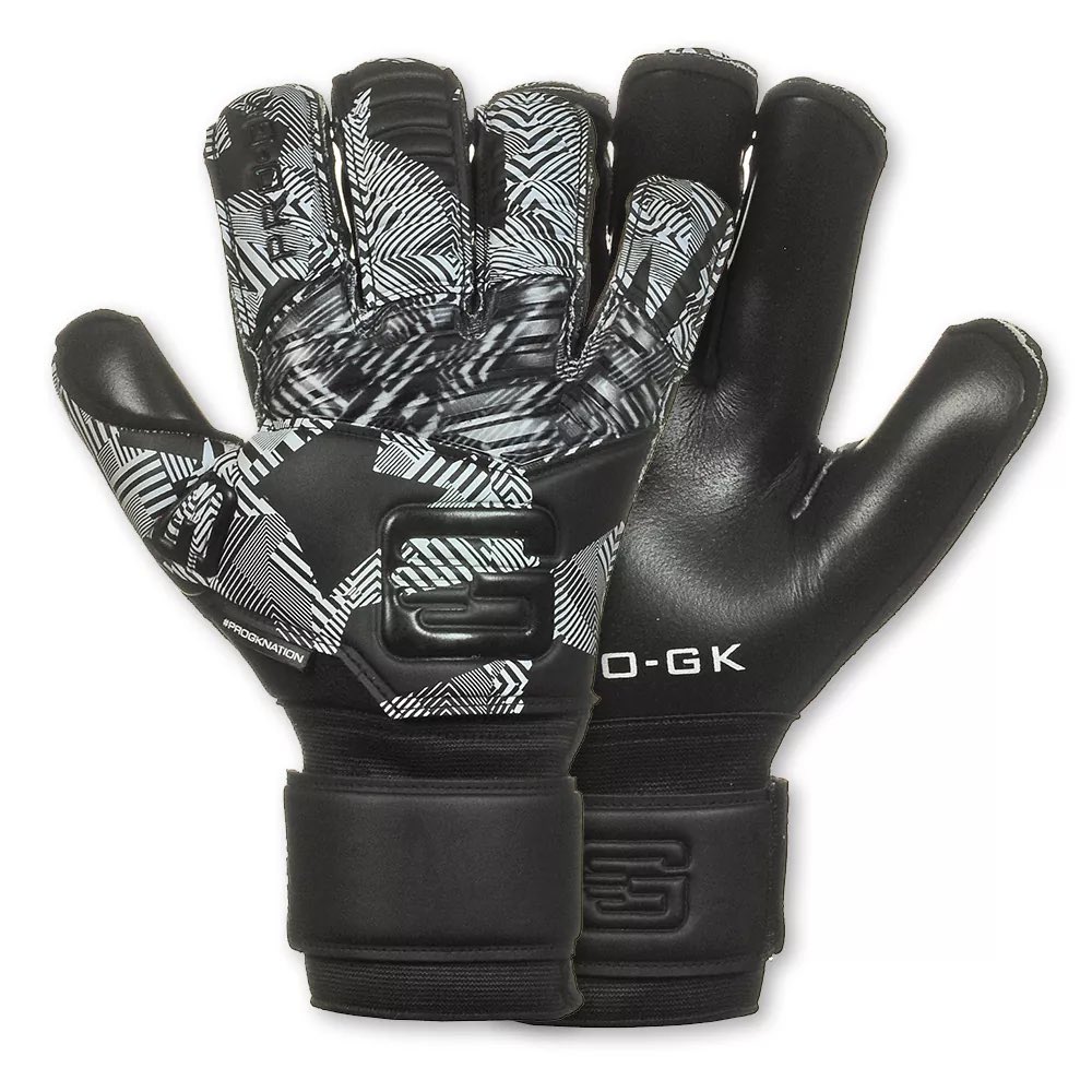 PROGK's tweet photo. Extremely limited numbers left across our UK &amp; US stocks.

Grab yourself up to 70% off your PRO-GK 🧤’s

https://t.co/X2iuUoQoui 🧤👀

#BlackFriday #BlackFridaySale #goalkeeper #goalkeeping #goalkeepers #gku #gkunion #progk #PROGKNATION #sale #BlackFridayEvent https://t.co/2TuRdOwPAF