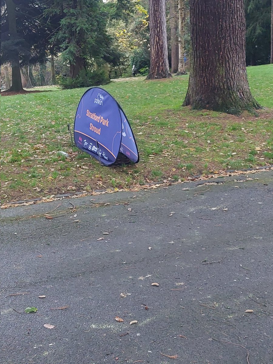 sdc_wardens's tweet photo. After an early welfare check in #ebley , Craig has been over to check on things at the #parkrun in #stratfordpark. Despite the weather, a lot of keen runners and volunteers #keepwarm #staysafe๐โโ๏ธ๐๐งโโ๐ฌ https://t.co/egVS5GtWqg