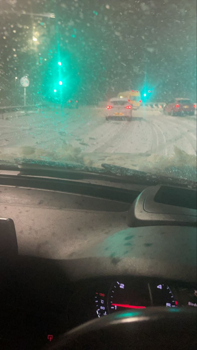 Headed to London at 5am today - I saw <a href="/AtalianServest/">AtalianServest</a> <a href="/mitie/">Mitie</a> @ISS__UK  on the road, braving #StormArwen to deliver services in the UK. Special thanks to the @ISS__UK colleague who helped  a trapped vehicle too. So much respect for the often ‘unseen’ side of #FM 🙏🏾