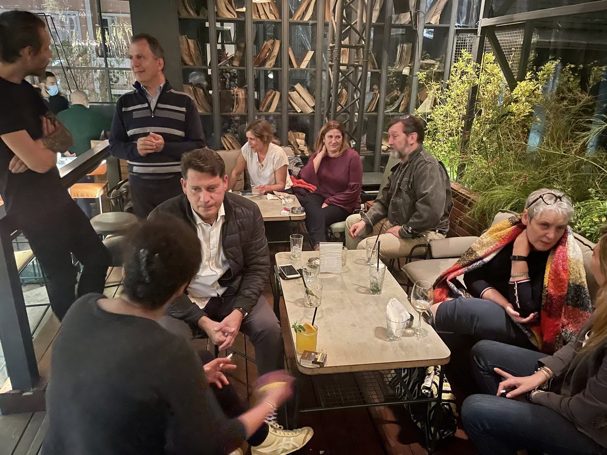 BAccueil's tweet photo. 🍹👌🏻🔥 Un lancement de week-end parfait avec une nouvelle édition des apéros-rencontres #BeyrouthAccueil !
Bonne humeur, convivialité, échanges : que demander de ➕ ? 😃 https://t.co/7kit5B1sRw