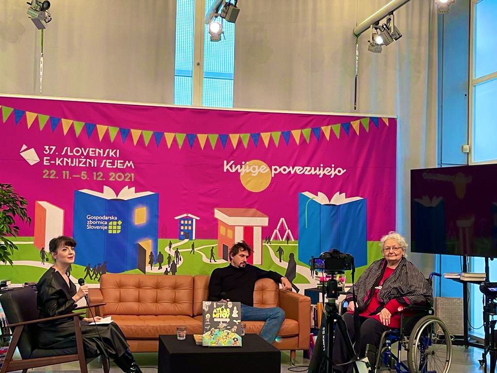 Odlična sogovorca za odličen pogovor o naši knjižni uspešnici Atlas mitov:
morfem.si/knjige/po-star…
Tjasa Koprivec Vuga je rahločutno peljala pogovor z Izarjem
Lunačkom in dr. Svetlano Slapšak na <a href="/KNJIZNISEJEM/">KNJIŽNI SEJEM</a> 
#morfemplus #vsizaknjigeknjigezavse #atlasmitov