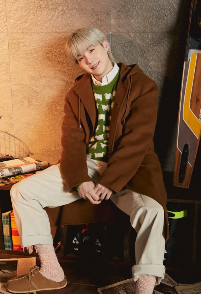 cesstwt_'s tweet photo. My mans socks is literally like a peeled orange 😭 https://t.co/wYb03cbUr5