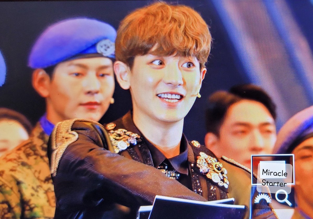 211127 메이사의 노래 1부 커튼콜
추첨 중인 행운의 요뎡님❤

#찬열 #CHANYEOL 
#메이사의노래 #ASongOfMeissa 
#HAPPYCHANYEOLDAY