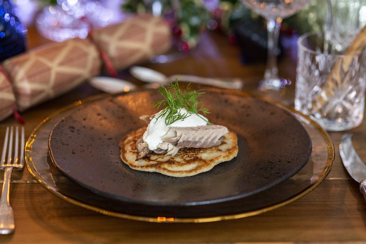 ShwenShwenbyM's tweet photo. Cassava and Yam Pancake with Smoked Mackerel and Horseradish Sauce.
Who said pancakes have to be sweet? I've topped my tropical root vegetables pancake with smoked mackerel. Perfect for Christmas morning or brunch with a glass of Mango Sunshine and Chambord Bellini. https://t.co/92pLlS82mW