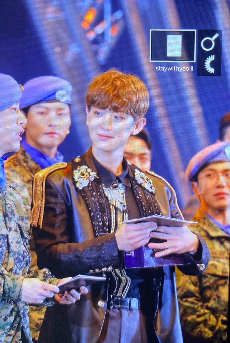 StayWithYeolli tweet media