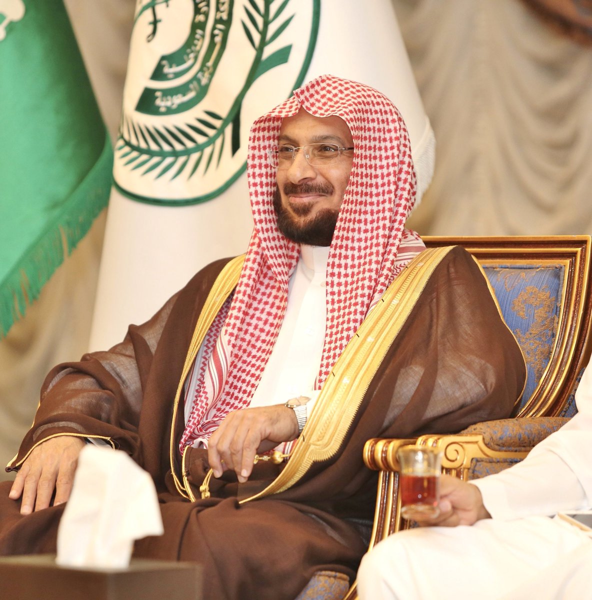 almmg888's tweet photo. 🌐 ترقيات ..
.
صدور الأمر السامي الكريم
 بترقية معالي الشيخ ..
احمد بن عثمان ابن الأمير 
القاضي بمحكمة الاستئناف بالرياض
(لرئيس محكمة إستئناف)
.
.
#المجمعة https://t.co/KQFPSmHVP8