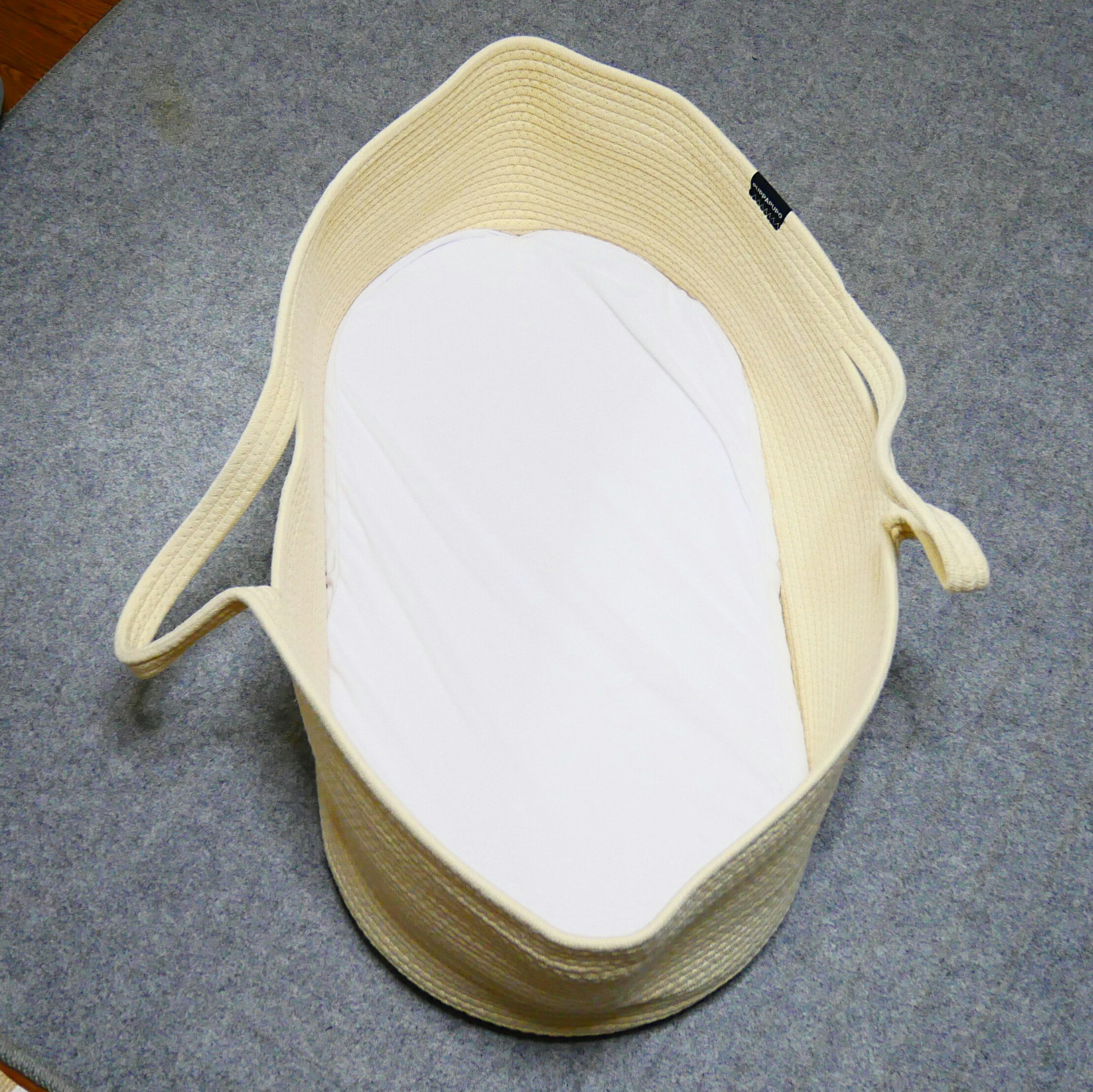 山奥ももこ 山奥ニート カロリーメイト クーファン 赤ちゃんを寝かせて持ち運びできるかご 届きました カロリーメイト 陣痛時や産後動けない時にいただこうと思います クーファンに赤ちゃん入れて 私が席を外す時にリビングに居る人に見ていてもらえる