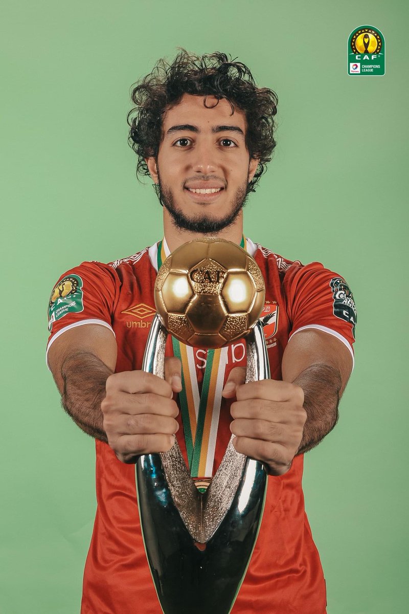 muhammedhany's tweet photo. فات سنة على اهم ماتش و اهم بطولة فى تاريخى .. من اسعد لحظات حياتى بعد صفارة الحكم .. كم الضغوط و المسؤلية كان كبير جداً و الحمد لله بفضل ربنا و بفضل اللاعبين الرجالة قدرنا نفرح جمهور النادى الاهلى 🦅🙏 https://t.co/5Y6FkAOQck