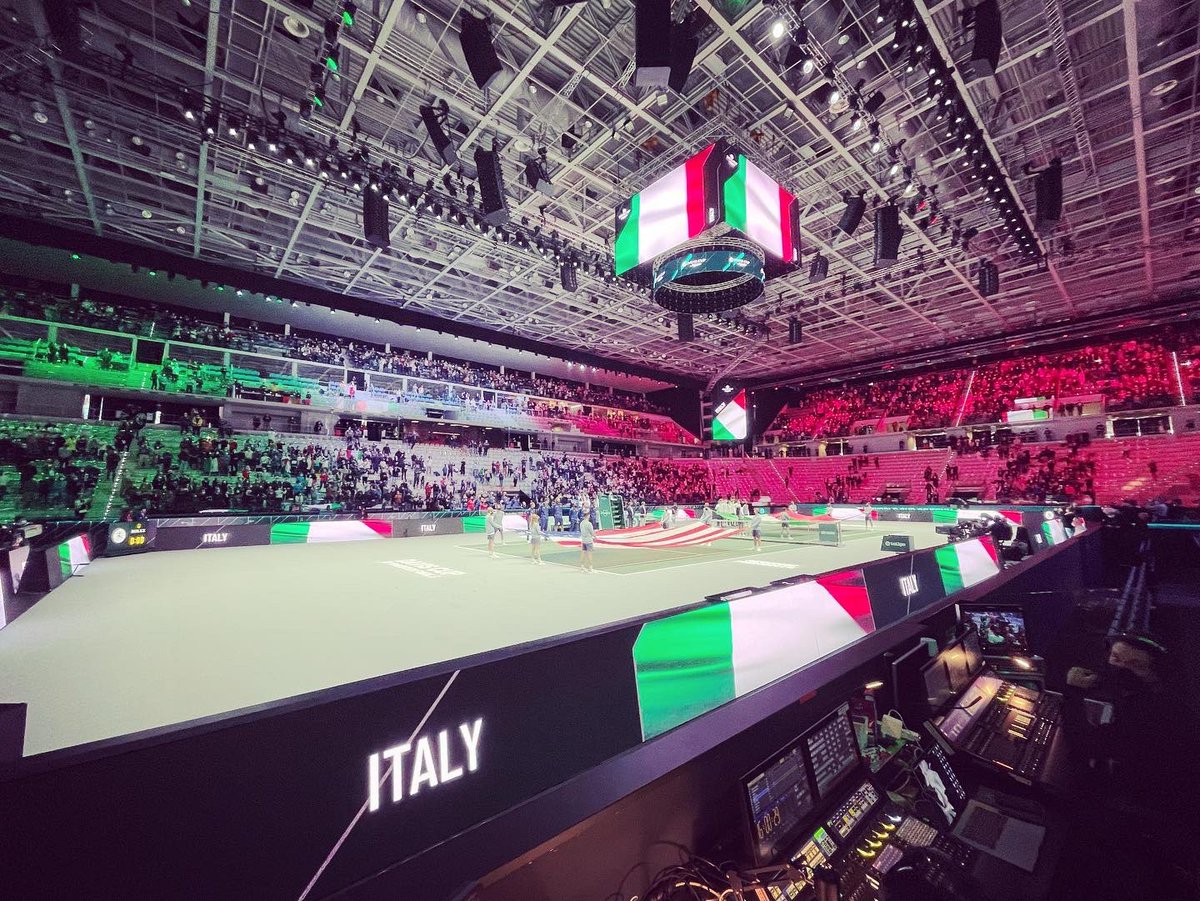 carlettoweb's tweet photo. Tripletta. Dopo #NextGen e #ATPFinals eccoci alla #CoppaDavis Il mese di novembre è stato piuttosto impegnativo sotto tutti i punti di vista. Da martedì si cambiano palle 🎾 e si torna a parlare di calcio ⚽️ #Tennis #Mc #Speaker #Torino #Rakuten https://t.co/wPa5kAuj4Y