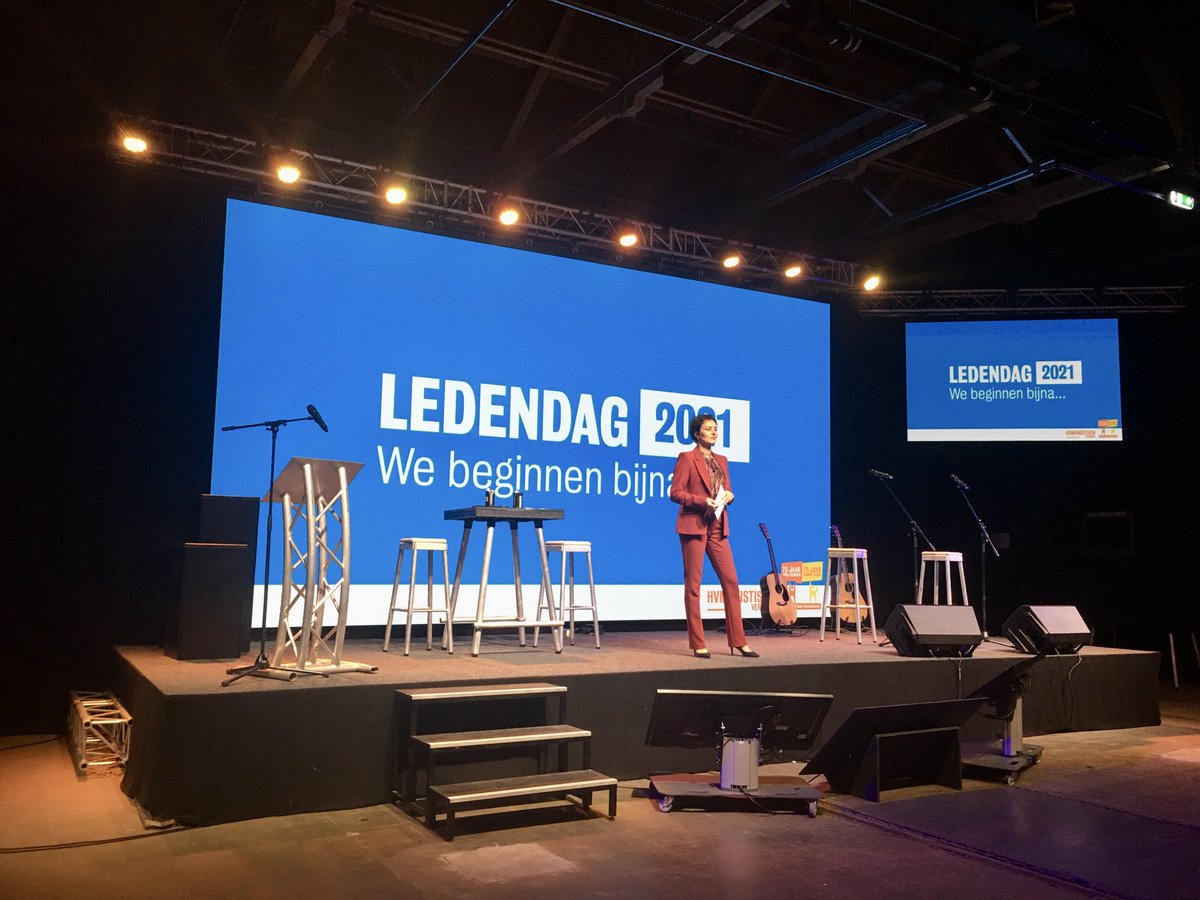 ErwinAKamp's tweet photo. Opening #Ledendag2021 ⁦@humanverbond⁩ Helaas weer digitaal. Wordt een mooie dag met #socrateslezing door ⁦@robwijnberg⁩ en vanmiddag ledenvergadering. En 2021 is een bijzonder jaar: we bestaan 75 jaar. #vrijdenkensamenleven https://t.co/8fPm2blbtj