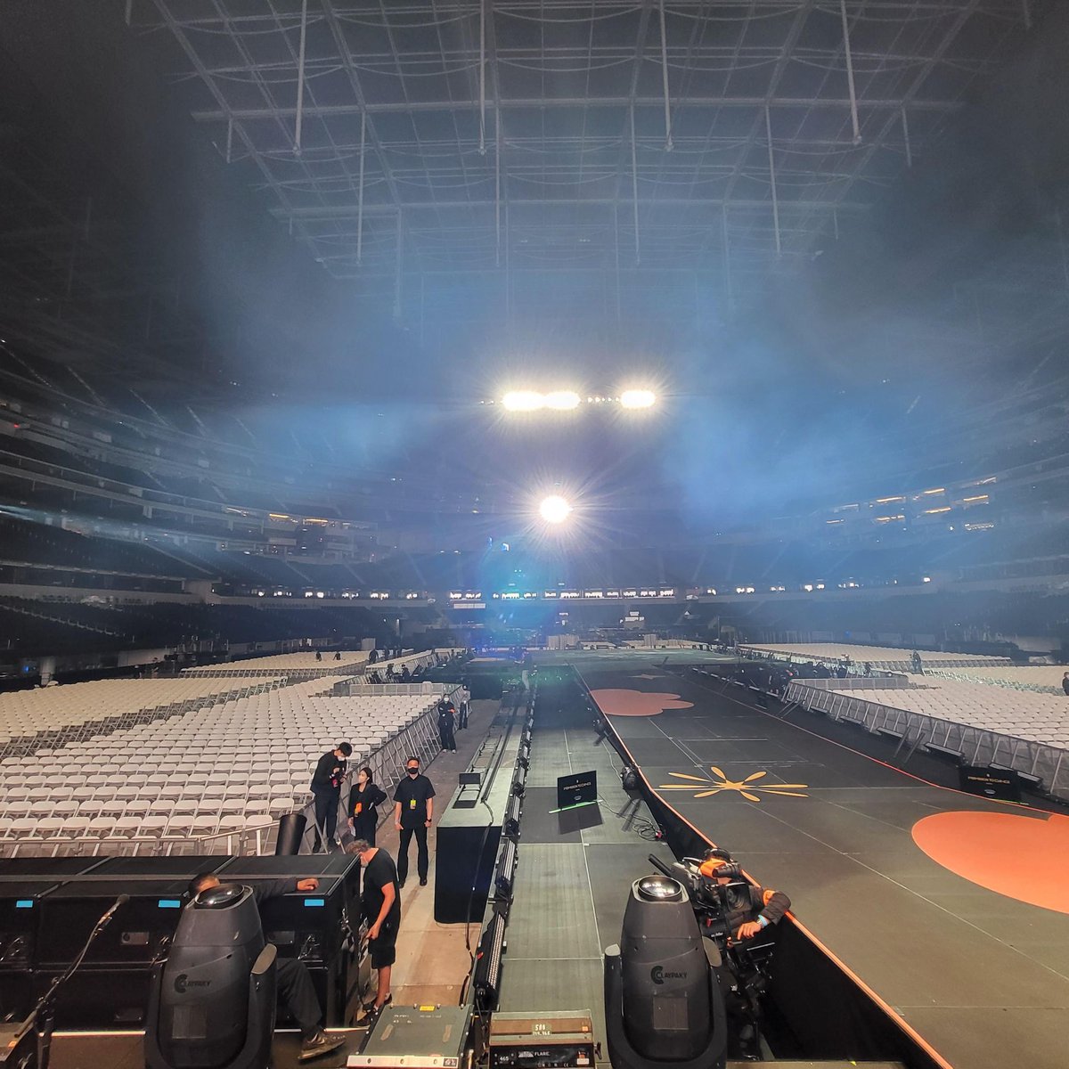 EternallyOTrue7's tweet photo. So much excitement! @BTS_twt ๐๐ It's really happening. #SpringDayIsHere #PTD_ON_STAGE_LA #BTSARMY #BTS https://t.co/96uaHzqEMo