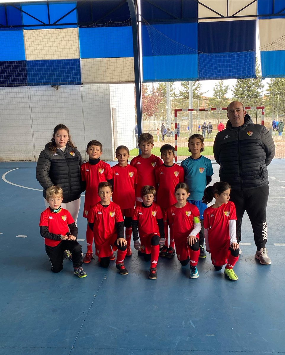 SantaBadajoz's tweet photo. 🔊Comenzamos nuestro fin de semana con partidos de la escuela🔴⚪️💪🏽
#FutFem #AúpaSanta #Escula #ElRetoDelSanta https://t.co/bGyvsuLISN