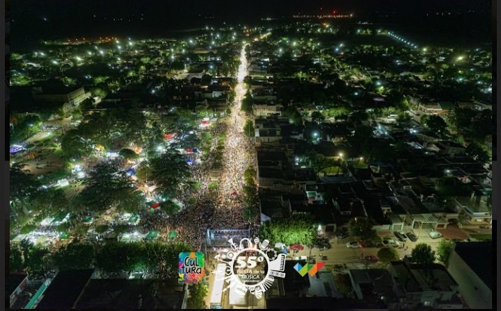 de_wheelwright's tweet photo. Algunas postales de la Fiesta de la Música desde arriba https://t.co/56X47nFVWC
