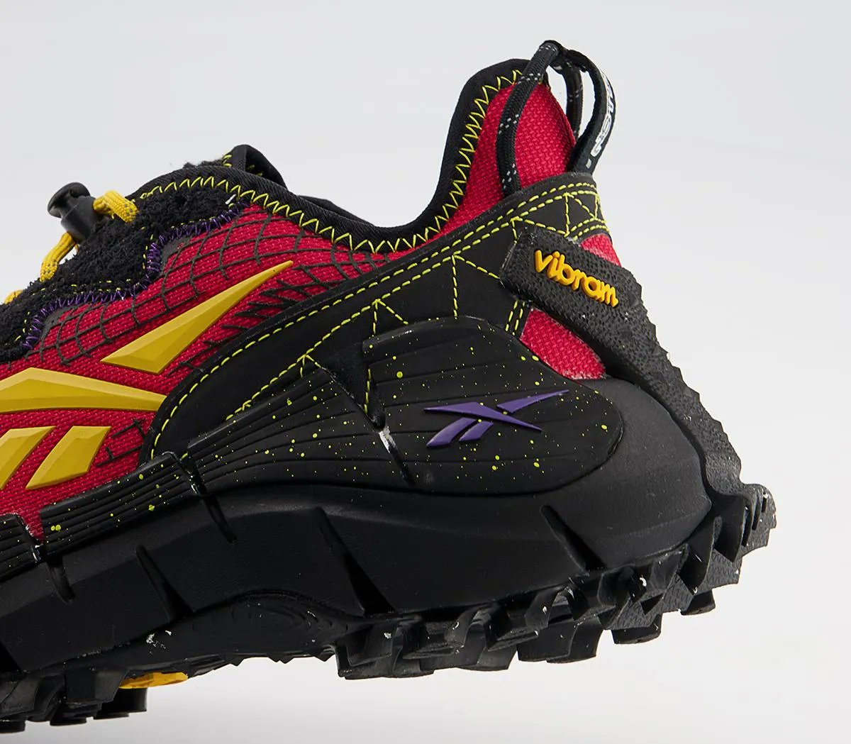 thesolerestocks's tweet photo. Ad: ASAP Nast x Reebok Zig Kinetica II Edge
Launching in 20 mins! 🚀 

Link > https://t.co/efJE8eDU7x https://t.co/qKBGkmHvVf