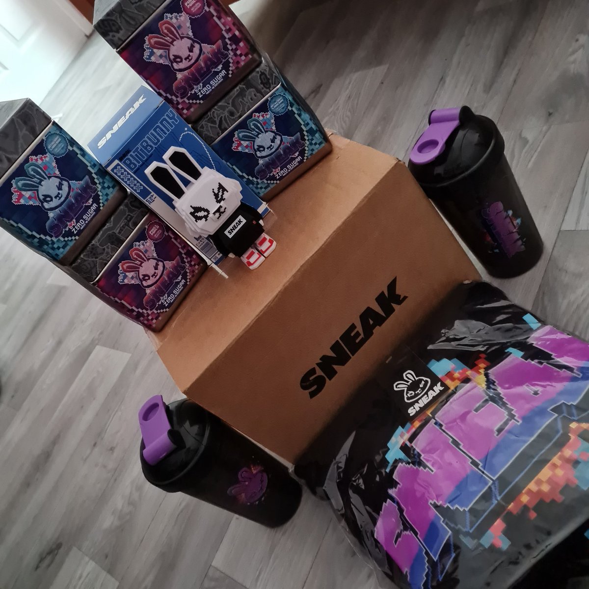 KCatticus's tweet photo. Loving the #8BitFriday Drop!
So so good; the flavours are 🤌!
@SneakEnergy https://t.co/yVNwtze54v