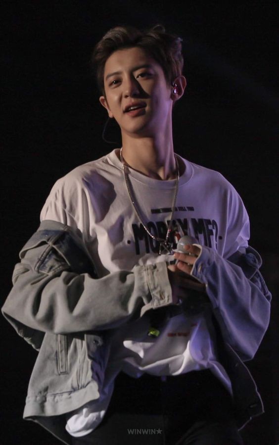 dkssslinn's tweet photo. happy birthday chanyeol have a long life, always be happy, stay healthy❤
MaapbrungucapinGkktelattkann😭

#HappyCHANYEOLDay🎂🎉
 #찬열 #CHANYEOL #엑소 #EXO #weareoneEXO https://t.co/RtY7zOiCF2