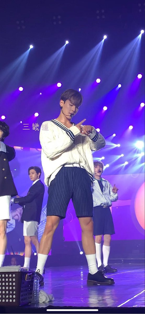 pepperisstrong's tweet photo. 흰 양말 NEW! https://t.co/MeGsxLjZej