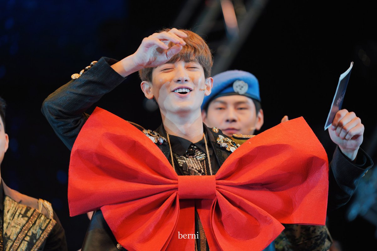 berni_is's tweet photo. 박찬열 생일축하한다아아아아앜 https://t.co/8ARvPAKeSc