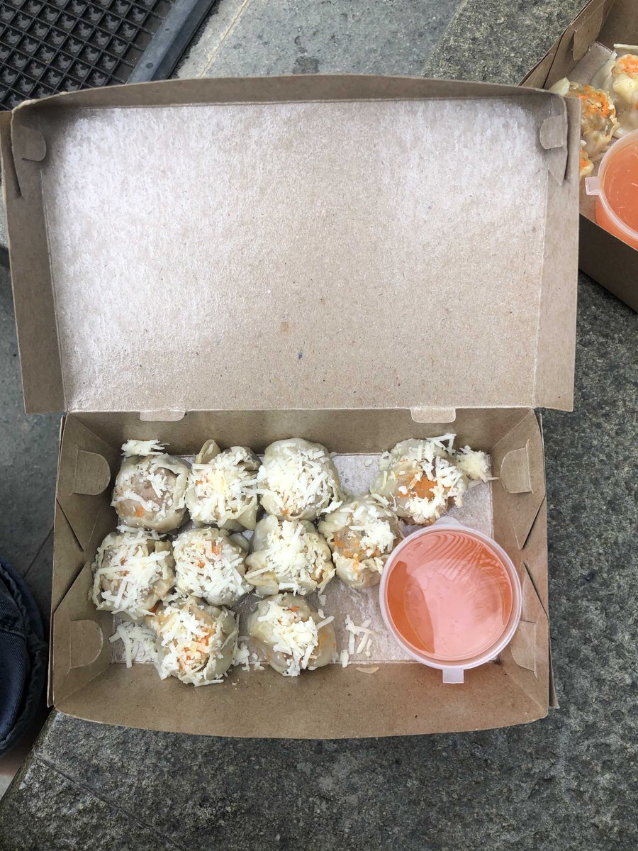 jajandimsumyuk's tweet photo. ✨Jajanan Dimsum✨
Variant Dimsum Keju 10pcs🥟🥢
Harga: Rp. 28.000
Inbox for order
& find us on fecebook,instagram:
@jajan.dimsumyuk
#dimsumlampung #dimsumhalal #dimsumayam #DimsumNori #dimsumcrab #dimsumtime #lampung #bandarlampung https://t.co/wiPFnxrtKQ