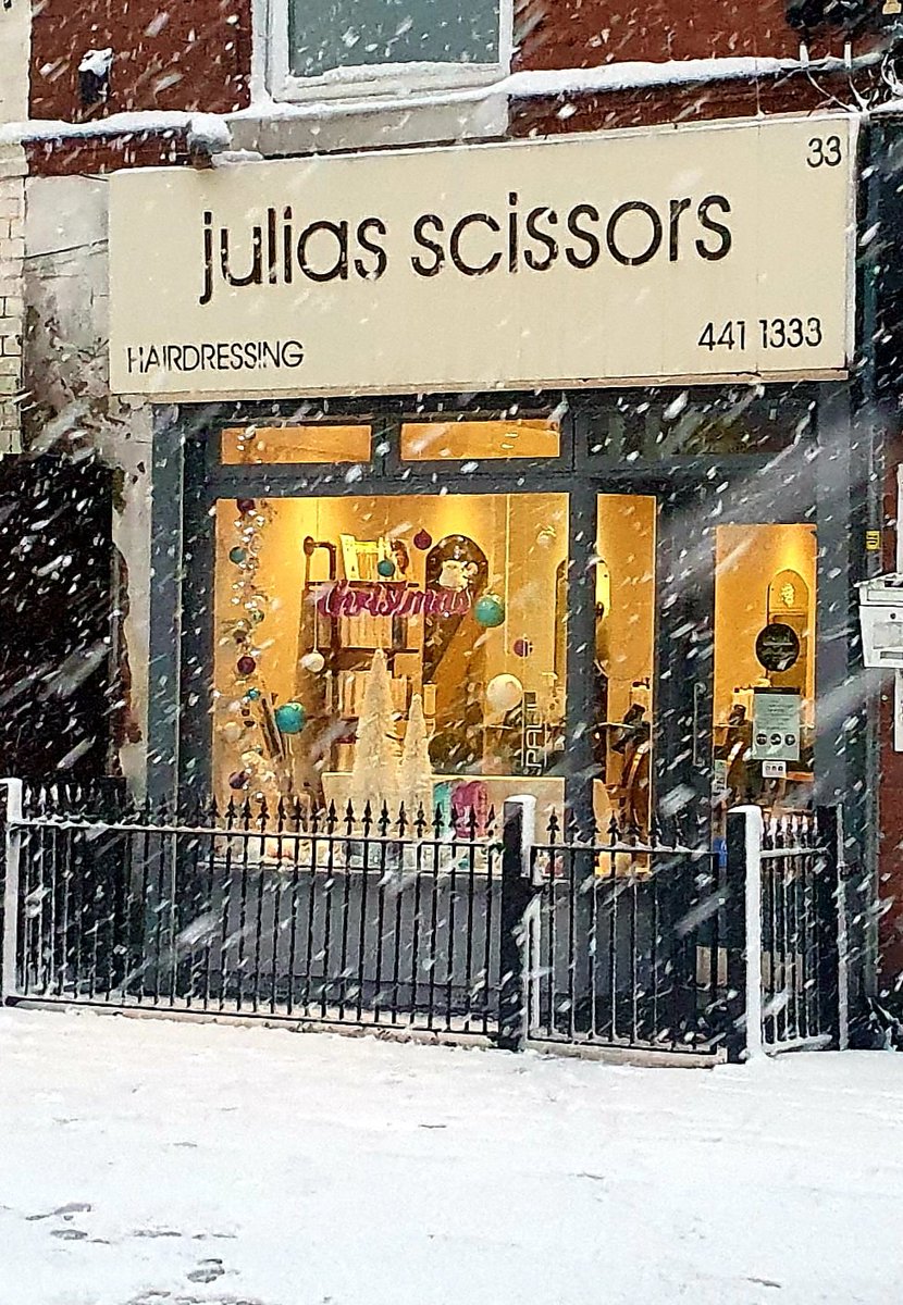 JuliasScissors's tweet photo. ❄ It's beginning to look a lot like Christmas here.  ❄
We have our Christmas party later, have you got your party hair sorted yet? 
Not long to go now . . . . 🎄🎅
#Christmas #snow #hair #pampertime https://t.co/vM4o5YEcs9