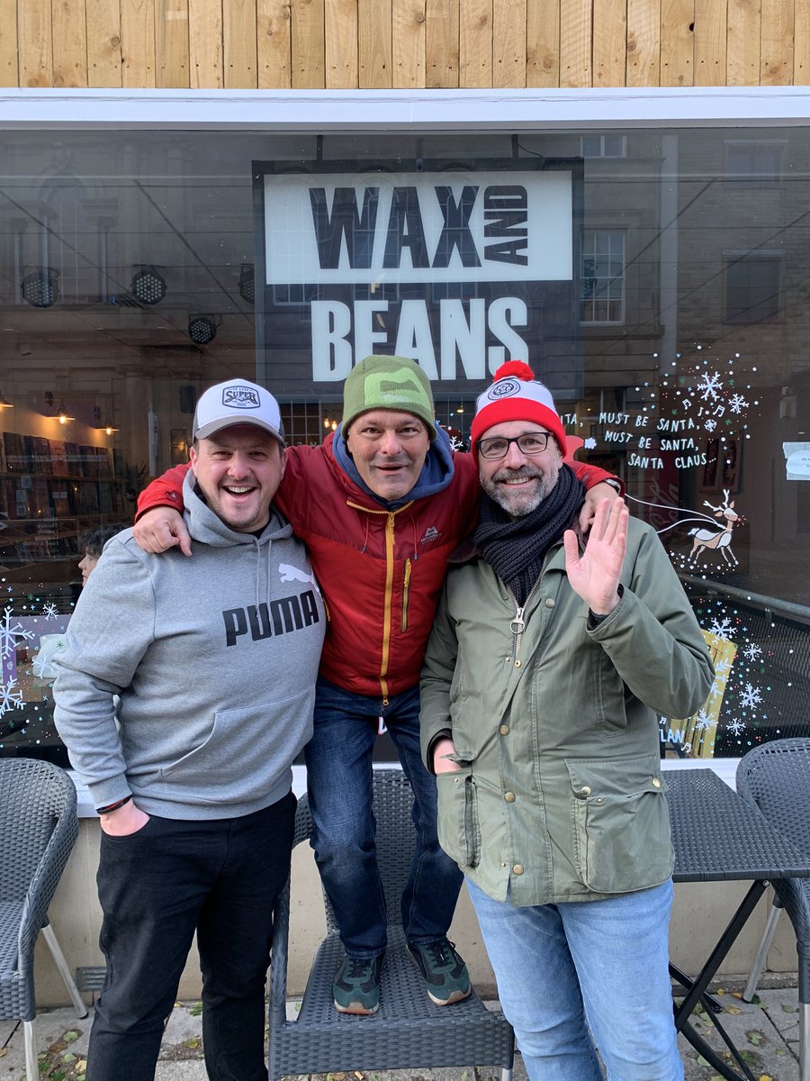 JonathanWood's tweet photo. The Three Johns (Grumpy old variant) reunite for a coffee, a grumble about football and discuss a possible reformation gig @waxandbeans this morning.
😁
📸 & ☕️ by @martinthemonkey 🤍🖤
#waxandbeans #thethreejohns @maffersCTID @JonnyB64 @JonathanWood https://t.co/WWbSzJbT6L