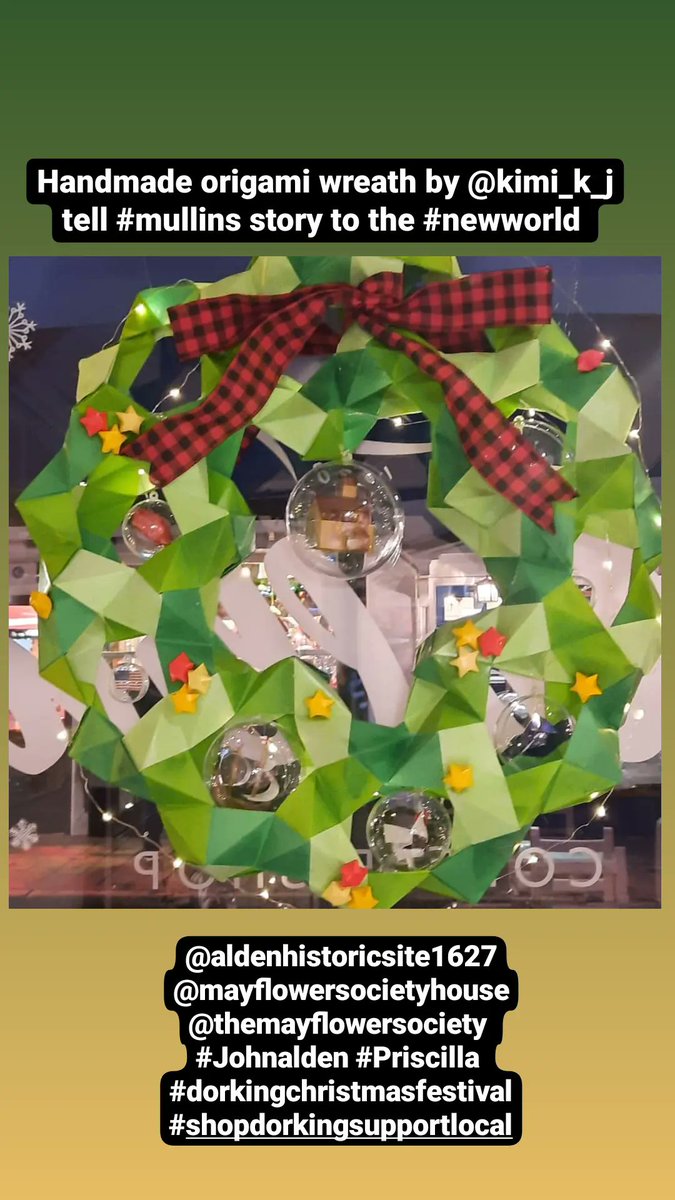MullinsShop's tweet photo. Handmade origami wreath by @kimiuk10 #mullins story to the #newworld 
@Alden_House @GSMD
#Johnalden #Priscilla #mullins
#dorkingchristmasfestival #shopdorkingsupportlocal https://t.co/girm6fmzoL