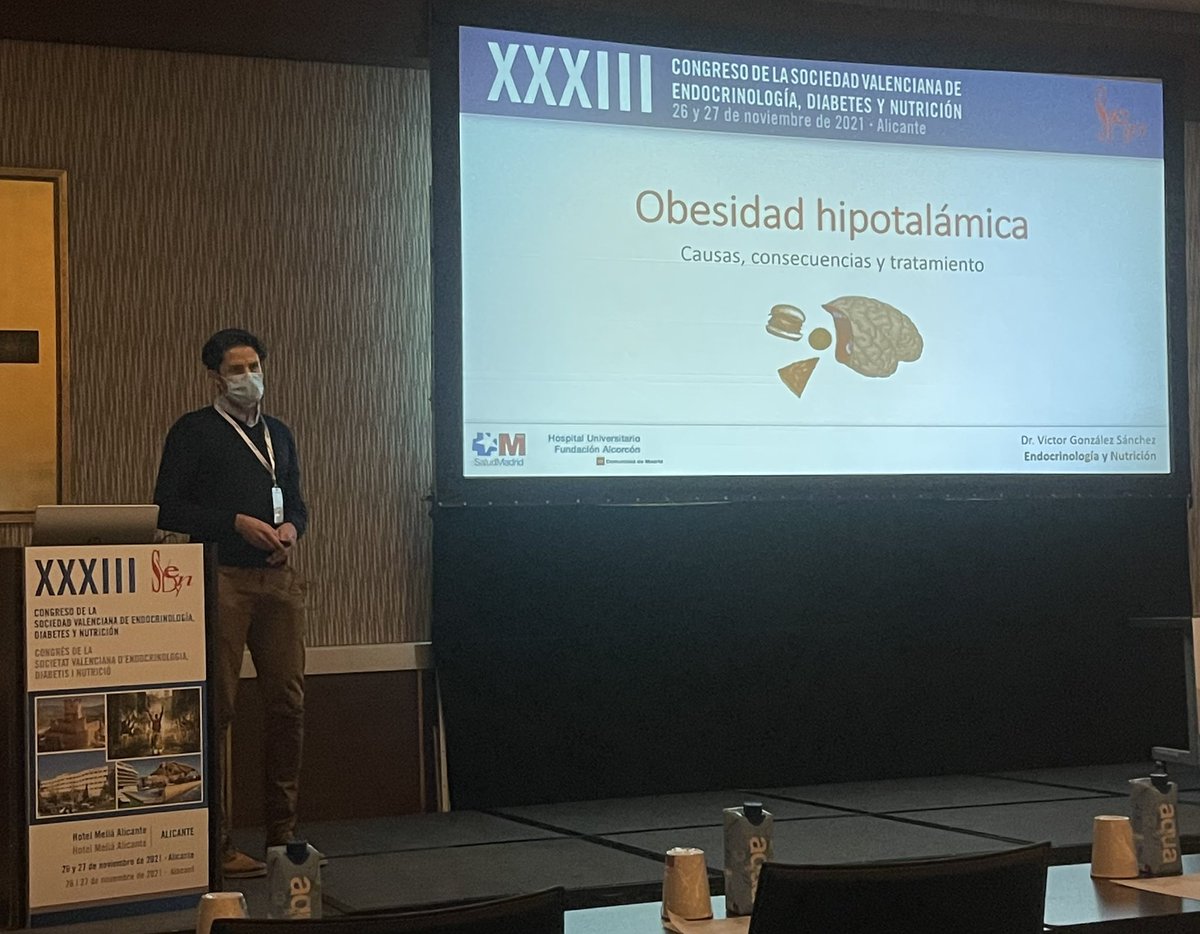 pelendinez's tweet photo. El Dr. #VictorGonzalez habla sobre obesidad hipotalámica en la mesa de nutrición de la @SVEDYN_
Causas, consecuencias y tratamiento!
#UnReto
@sociedadSEEN @SociedadSeedo https://t.co/7wanhF5lmU