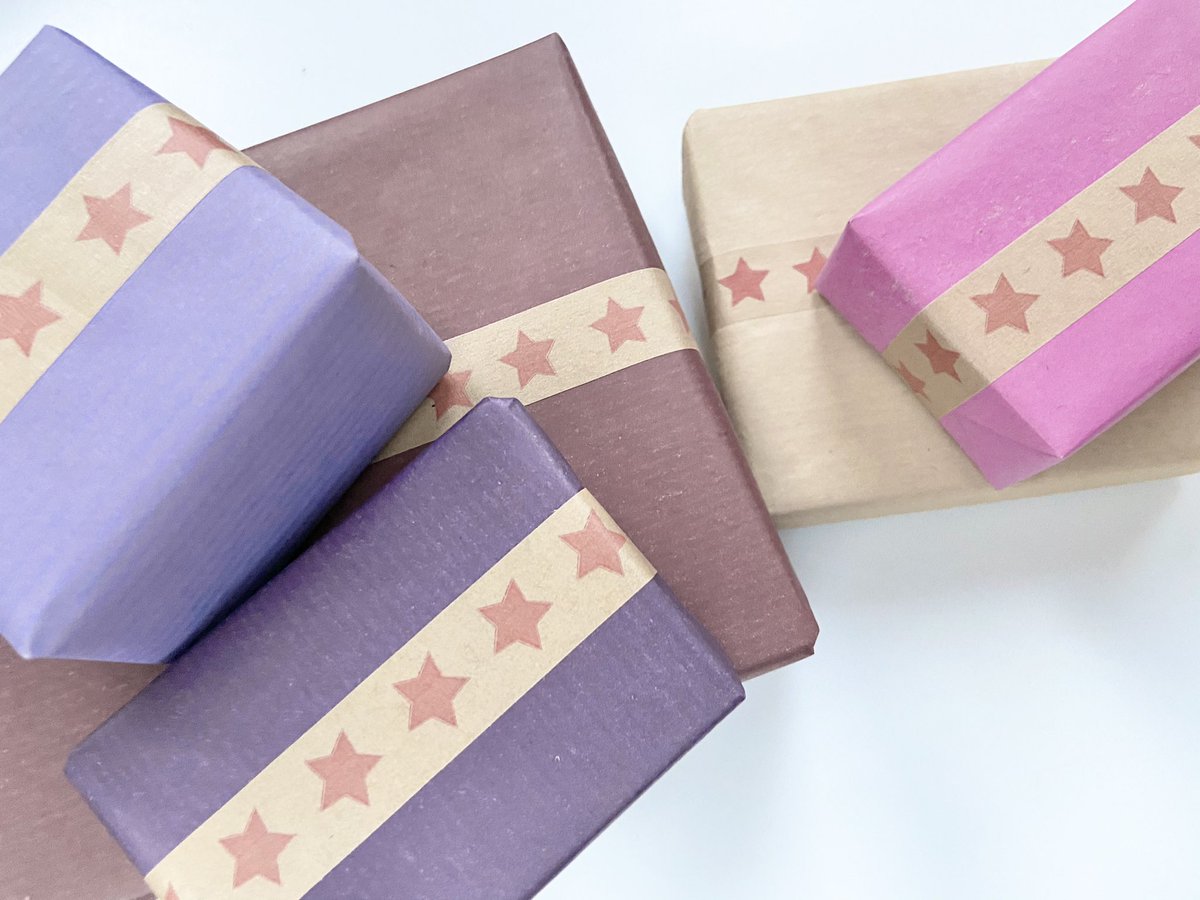 More eco-friendly wrapping ideas for Christmas..
#wraplikeyoucare #UKGiftAM #lessplastic #ecofriendlywrapping #giftwrappingideas #plasticfreegiftwrapping #EcoGiftsDay #giftideas #SmallBizSat