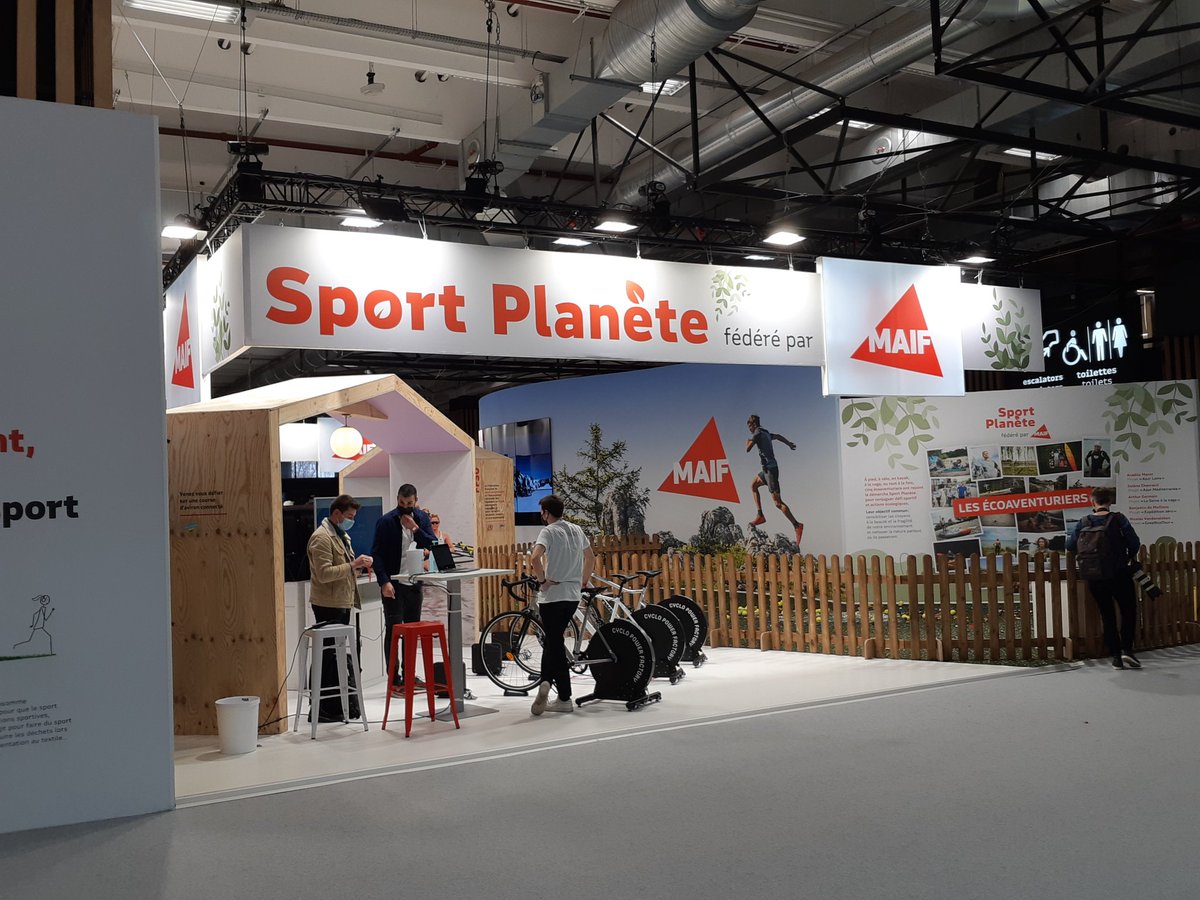 Badreau3's tweet photo. Retrouvez la #Maif au Salon de l'#Education jusqu'à dimanche. A vivre : ateliers DiY, animatons sport, jeux, quizz, services... avec nos partenaires, sans oublier nos eco aventurières. 😉 #Surfrider #Zerowaste #Cyclopowerfcty #FFAviron #Anestaps #FFSportU #Footballecologiefrance https://t.co/5pPzNyM063