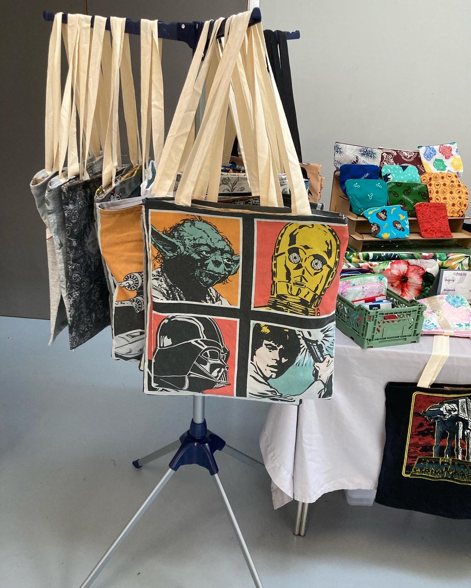baileybug1986's tweet photo. Here at the @GtownWM at the @Grange_Pavilion until 2pm! Loads of great stall for Christmas present including mine! https://t.co/Omtr8LpRJA