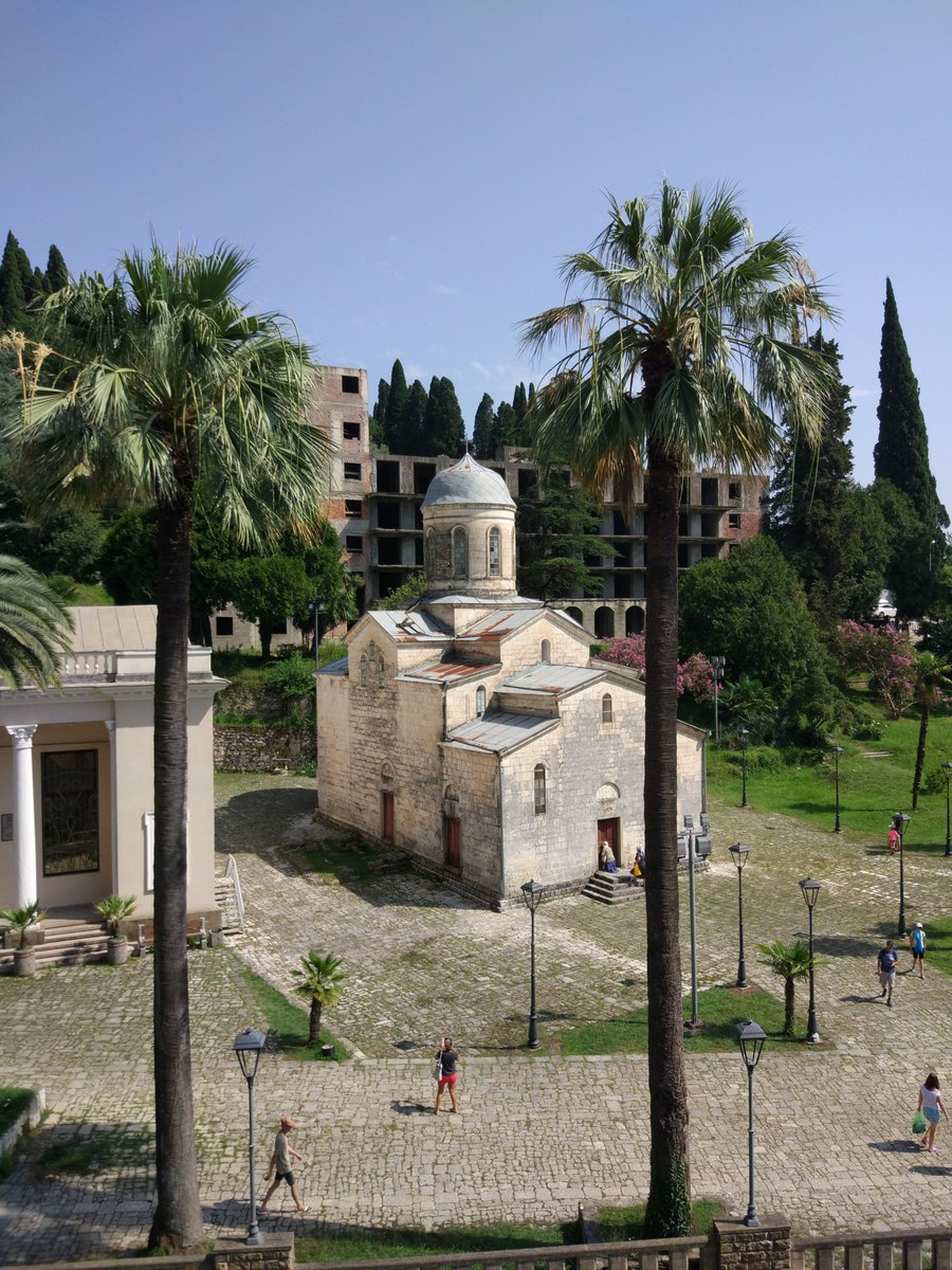 mapscores's tweet photo. Church of St. Simon the Canaanite (9th-10th century), New Athos, Abkhazia (Caucasus)

📸: Andrey Firsov

#potd #photooftheday #nature #naturephotography #history #architecture #travelphotography #travel #mobilephotography https://t.co/5nVKyHm2cs