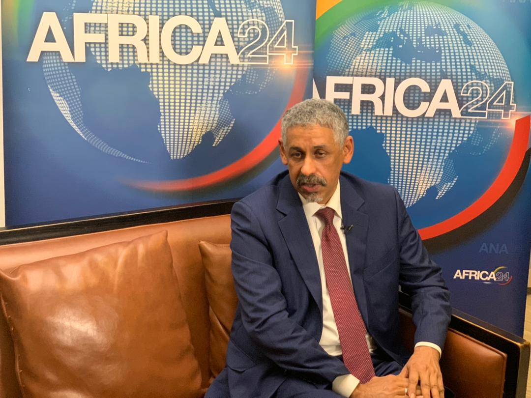 AFRICA24TV's tweet photo. 🚨[EXCLUSIF]
Retrouvez prochainement sur @AFRICA24TV , l'interview exclusive du Dr. Sidi Ould Tah, Directeur général de la @badeabank (BADEA). Dans cet entretien le Dr. Sidi Ould Tah revient sur le nouveau plan quinquennal 2020-2024 de la BADEA. #DRC_AFRICA_business2021. https://t.co/wyHMdhnI0W