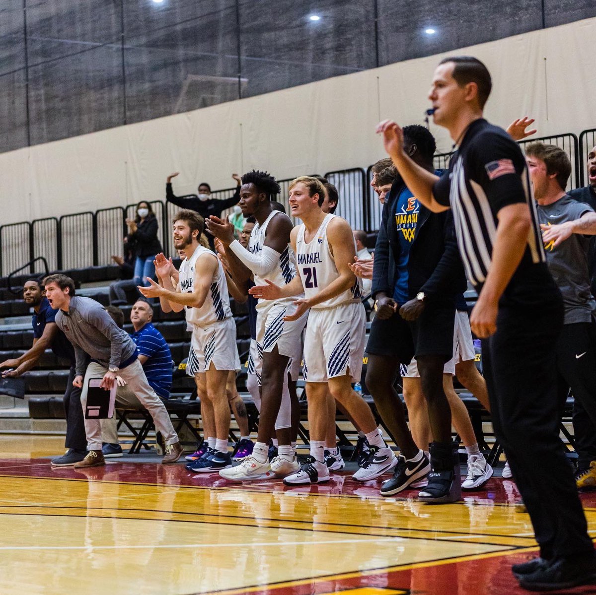 Emerson_McClung's tweet photo. When the bench is as into the game as the guys on the floor, you know that team will be special❤️ 
*
*Message me for photos
@ECLionsBball @ATHLETICSatEC @EC_ResLife @Grammarmax @CoachTJRosene https://t.co/Vfzwk44ChS