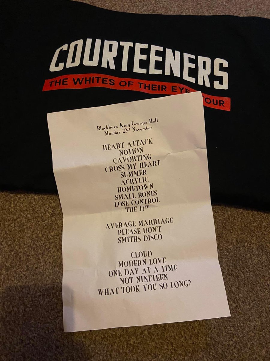 SarahLairy's tweet photo. Good to be getting out to gigs again. Even better to come home with the set list 😊💜. https://t.co/OaOxIaxvcX