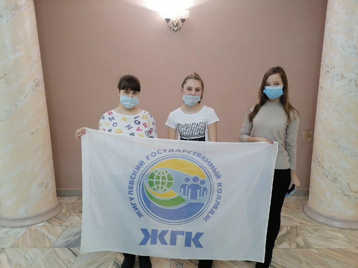 Сегодня педагоги и студенты колледжа посетили Гала-концерт XXIV Областного фестиваля патриотической песни "За нами - Россия! ", посвященный 170-летию Самарской губернии 
#ЗанамиРоссия #молодежь63