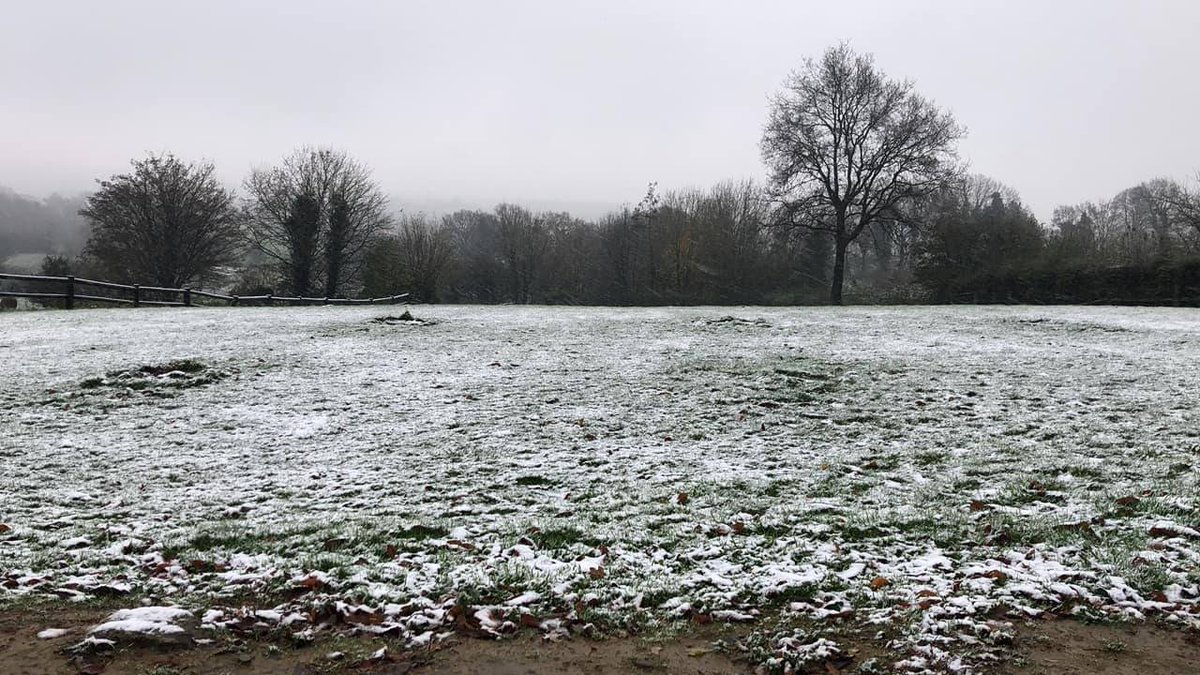 MeteoWard's tweet photo. Vanmorgen ook de eerste #sneeuw in West-Vlaanderen. Hier op de #Rodeberg bleef er wat liggen.
© Joris Schiptje Ryckeboer @FocusWTV
https://t.co/tUx3BfC4aL
https://t.co/mPCzjw74Yq
https://t.co/ZfRkg5rO4b
https://t.co/CEh4aJcv3R
https://t.co/iE5ZuLJKUs https://t.co/KWOz6ZinxJ