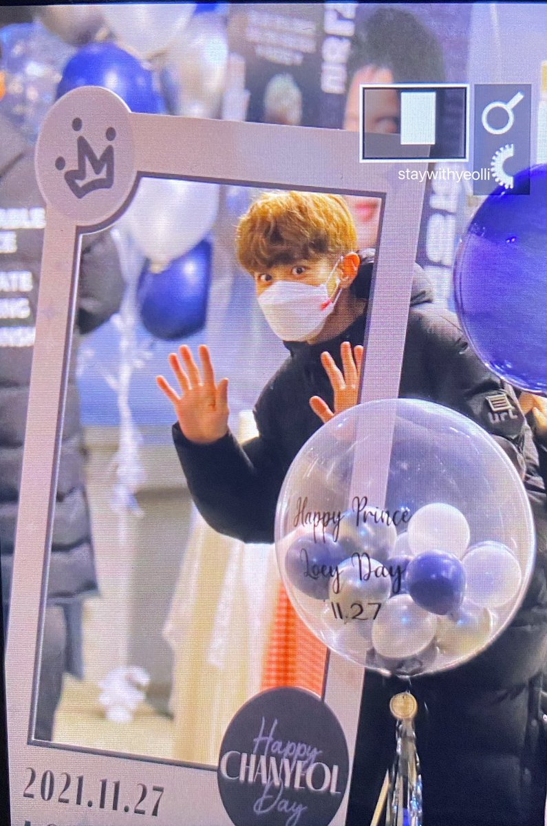 chanyeol tweet media