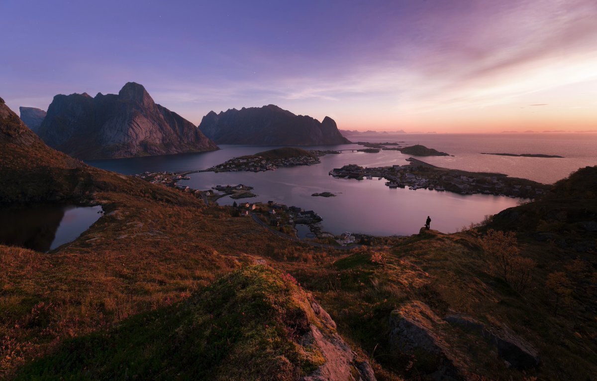 DokkenErlend's tweet photo. Gm☕️ #sunrise #twitter #nature #landscape #lofoten https://t.co/F0TneaOAlB