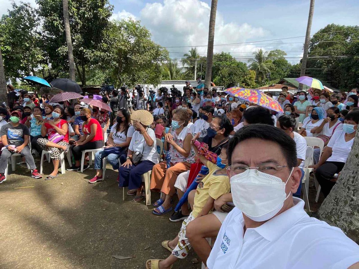 jopetsison2022's tweet photo. Dialogue with the farmers of San Pablo City! 
With Aksyon Demokratiko team and Team Gapangada-Lopez.
Maraming salamat po sa masayang kwentuhan sa napakagandang lugar na ito! 
#sisonsasenado #IskoWillLead #sisonofservice #AksyonDemokratiko #IskoDocWillie2022 https://t.co/AQMJuuV6KE