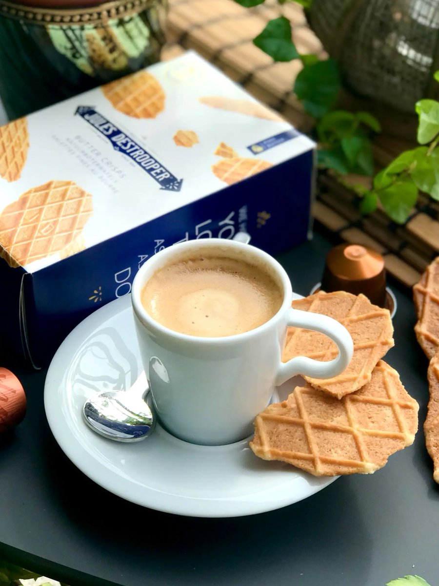 junedarville's tweet photo. 🇧🇪 𝐉𝐮𝐥𝐞𝐬 𝐃𝐞𝐬𝐭𝐫𝐨𝐨𝐩𝐞𝐫 𝐁𝐢𝐬𝐜𝐮𝐢𝐭𝐬
🇧🇪 If you ask us, Jules Destrooper makes the best Belgian #biscuits. But do you know who Jules was and how he started his bakery? #julesdestrooper
🇧🇪 𝐑𝐞𝐚𝐝 𝐦𝐨𝐫𝐞 >> https://t.co/C4blYbPXqZ https://t.co/53Kkq9trQq